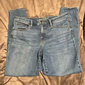 Universal Thread High Rise Skinny Jeans size 14/32R